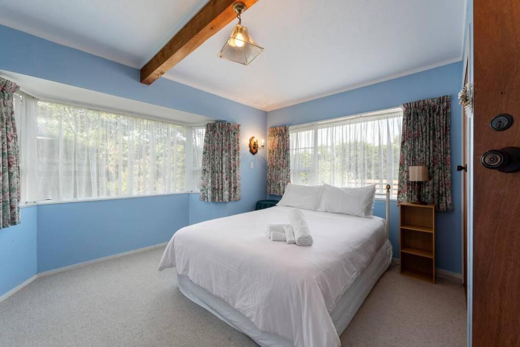 Charming Hideaway Villa Taupo Exterior photo